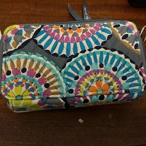 Vera Bradley RFID 3in1 Crossbody Colorful Spiral Pattern Wallet NWT